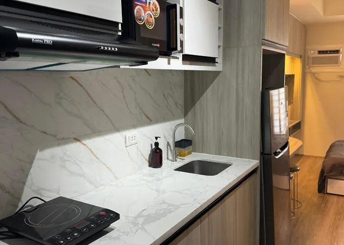 Unit 5 Mins To It Park With Pool, Wifi & Netflix Cebu