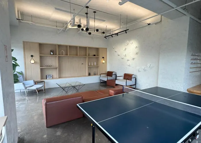 Unit 5 Mins To It Park With Pool, Wifi & Netflix Cebu